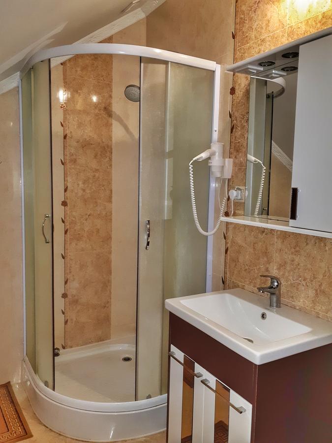 Knyazhyi Dvir Lejlighed Strigalnya Eksteriør billede